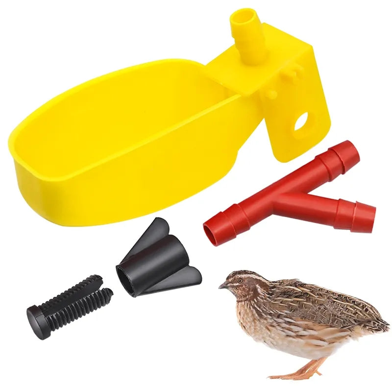 Caratteristiche: Bel design, facile da installare. Una attrezzatura per il tuo piccione. Un ottimo regalo per il tuo animale domestico. Materiale: plastica. Colore: Giallo Ogni beverino verrà fornito con apposito raccordo come da foto.