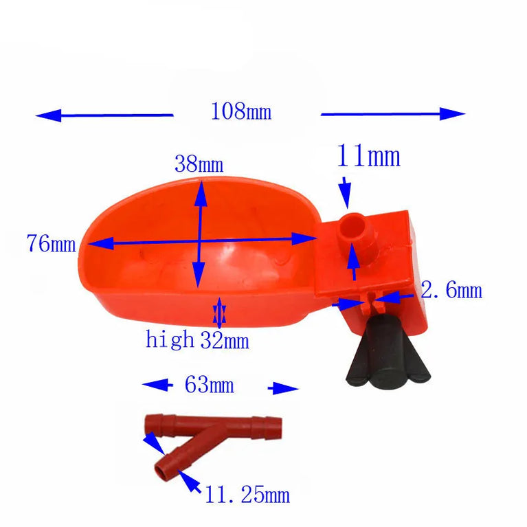 Abbeveratoio automatico in plastica per quaglie e piccioni con attacco tubo di 9,5mm corredato di raccordo a "T" con valvola di chiusura a troppo pieno come da foto. Nella foto vengono specificate le dimensione del beverino in millimetri