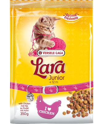 LARA JUNIOR WITH CHICKEN - Sanny Passione Ornitologica