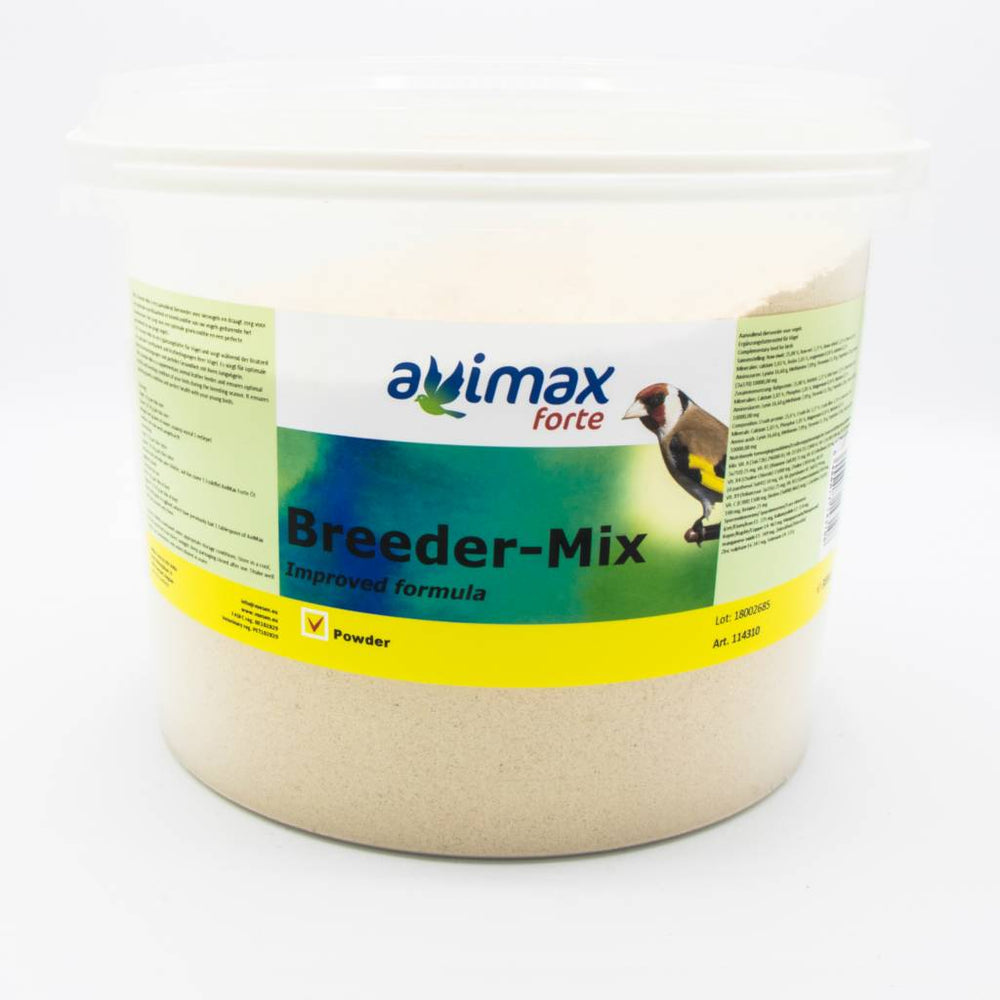 Breeder-Mix è un integratore alimentare per uccelli ornamentali che favorisce la fertilità e il benessere riproduttivo dei tuoi amici piumati. Il dosaggio consigliato è di 20 g per chilo di mangime per gli uccelli (con 1 misurino equivalente a 6 g).