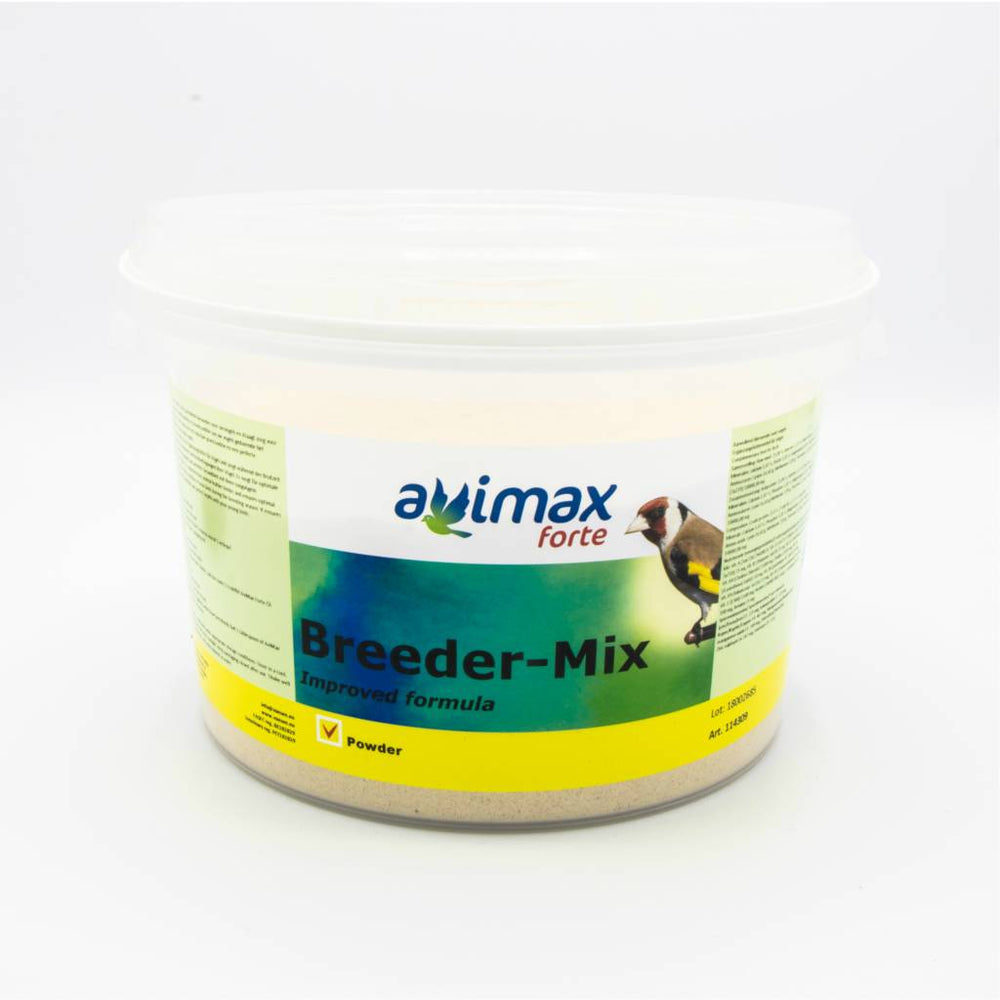 Breeder-Mix è un integratore alimentare per uccelli ornamentali che favorisce la fertilità e il benessere riproduttivo dei tuoi amici piumati. Il dosaggio consigliato è di 20 g per chilo di mangime per gli uccelli (con 1 misurino equivalente a 6 g).